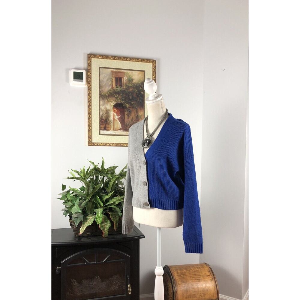 Primark Caress Women Two Toned Slouchy Sweater Cardigan XS Long Sleeve 3 Button - Picture 3 of 13